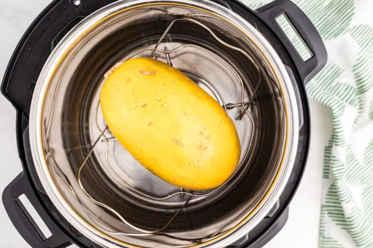 photo of instant pot spaghetti squash.